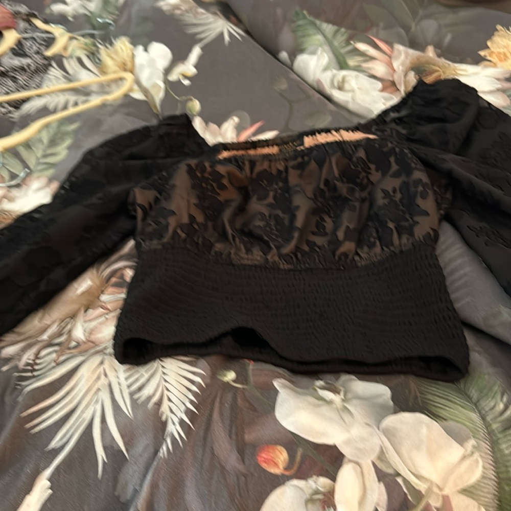 Current air black top